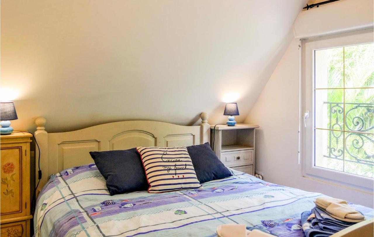 Awesome Apartment In Vasteville With Kitchenette מראה חיצוני תמונה